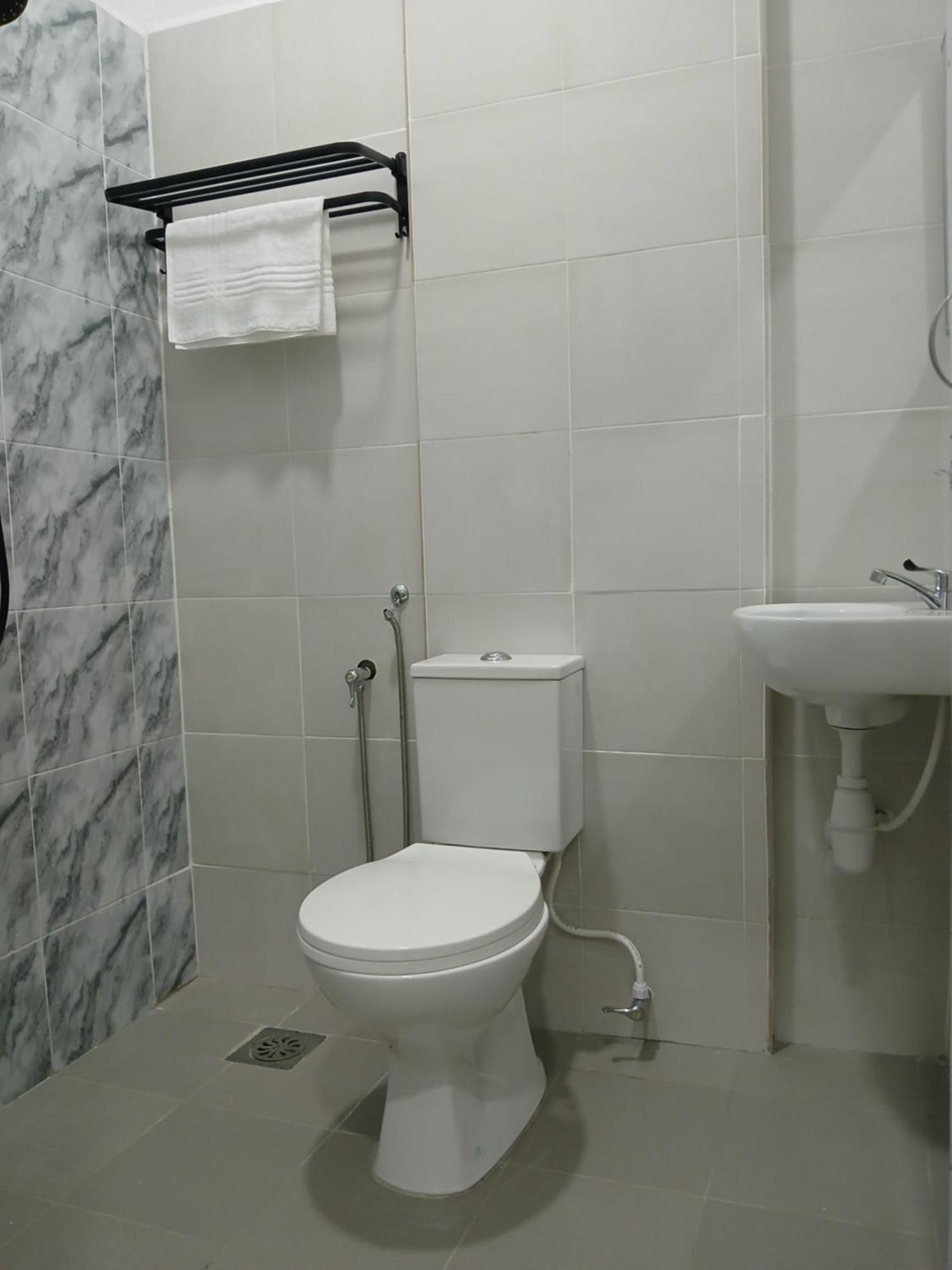 Tz Satellite Hotel, Kota Bharu Extérieur photo