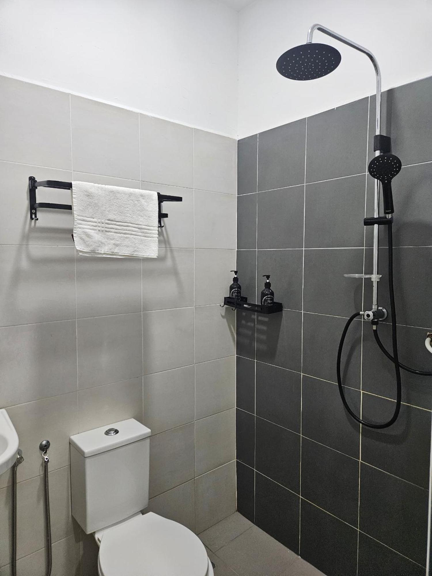 Tz Satellite Hotel, Kota Bharu Extérieur photo